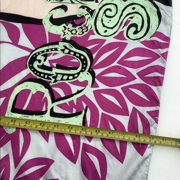 100% Silk Scarf Custo Barcelona 31 x32 - Picture 11 of 13